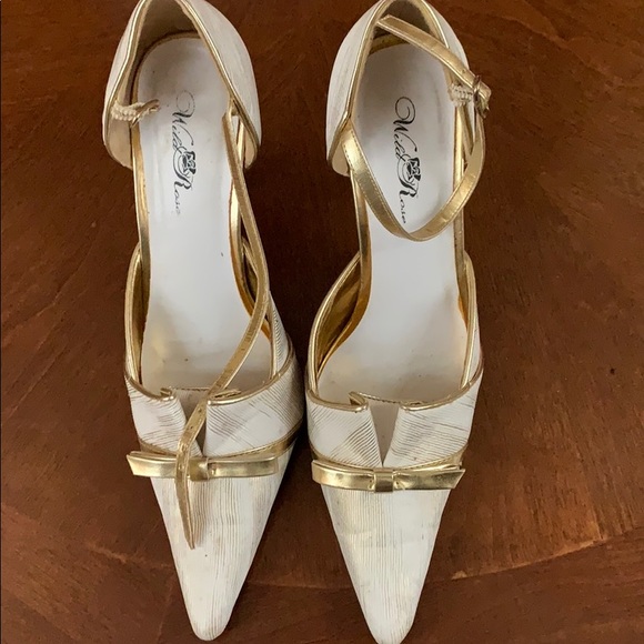 Shoe’s - Picture 5 of 7